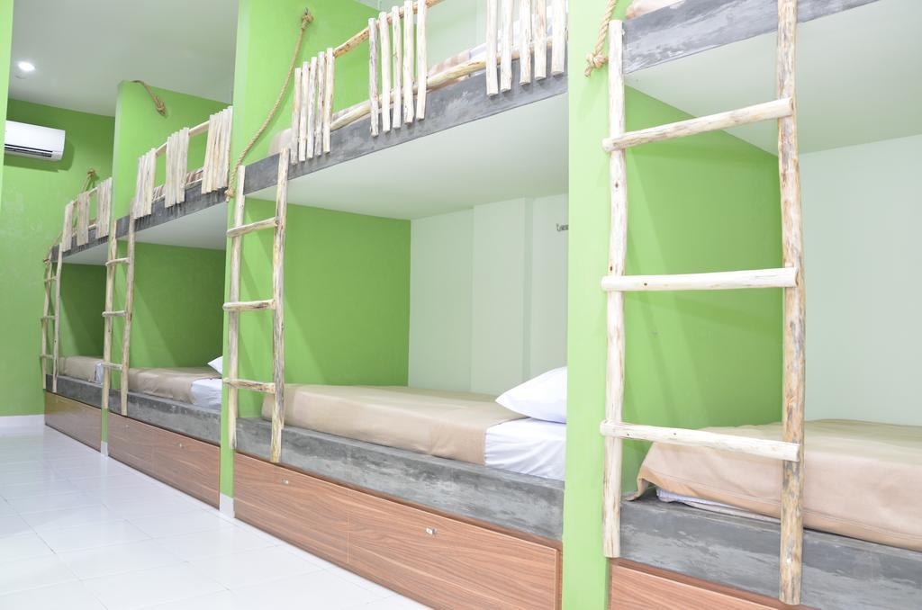 The Eco-Living Hostel Денпасар Номер фото