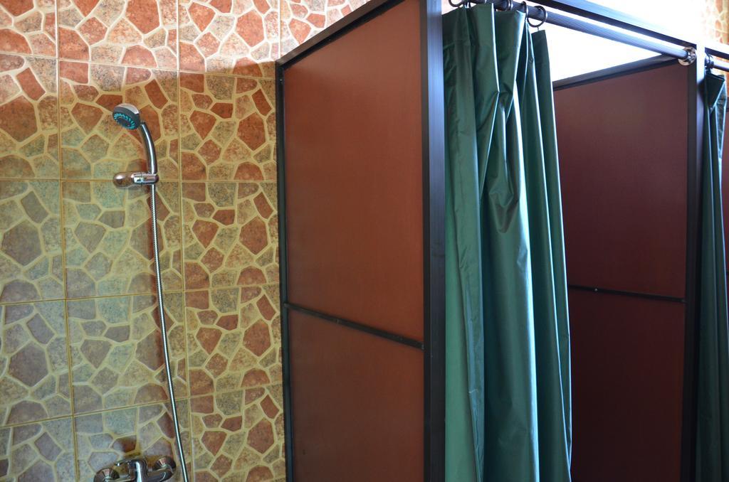 The Eco-Living Hostel Денпасар Номер фото
