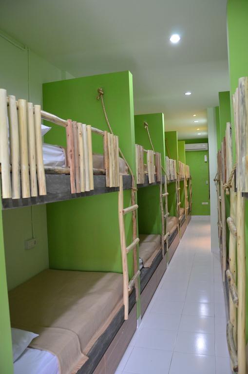 The Eco-Living Hostel Денпасар Номер фото